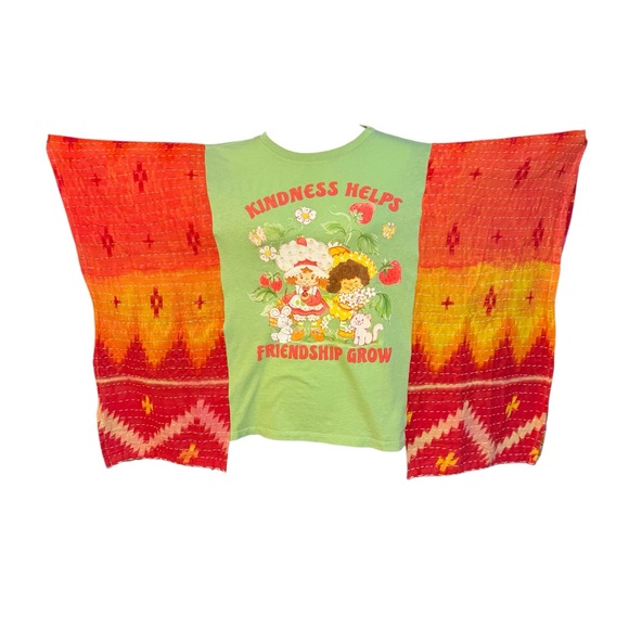 Handcrafted Upcycled STRAWBERRY SHORTCAKE Kantha Tunic NWT One Size - Picture 2 of 8